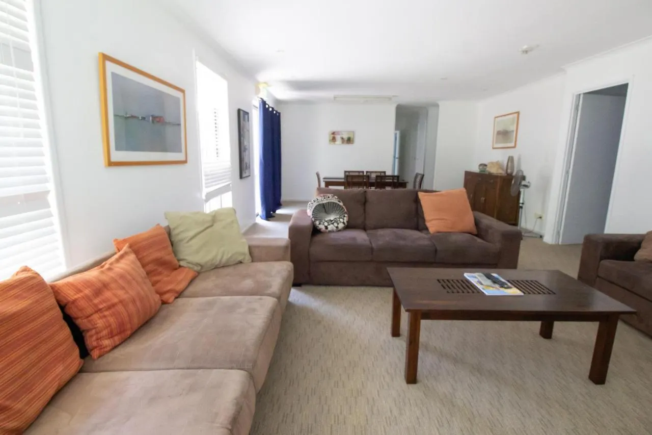 Aparthotel Caloundra Central Apartment Hotel Official