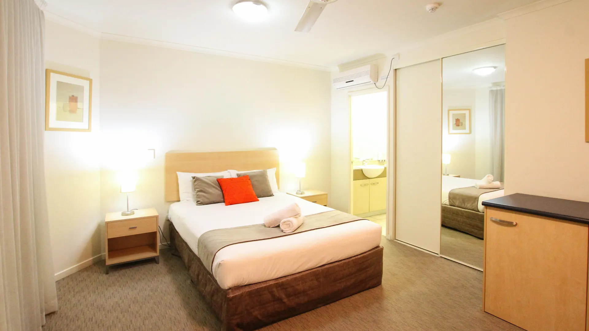 Aparthotel Caloundra Central Apartment Hotel Official