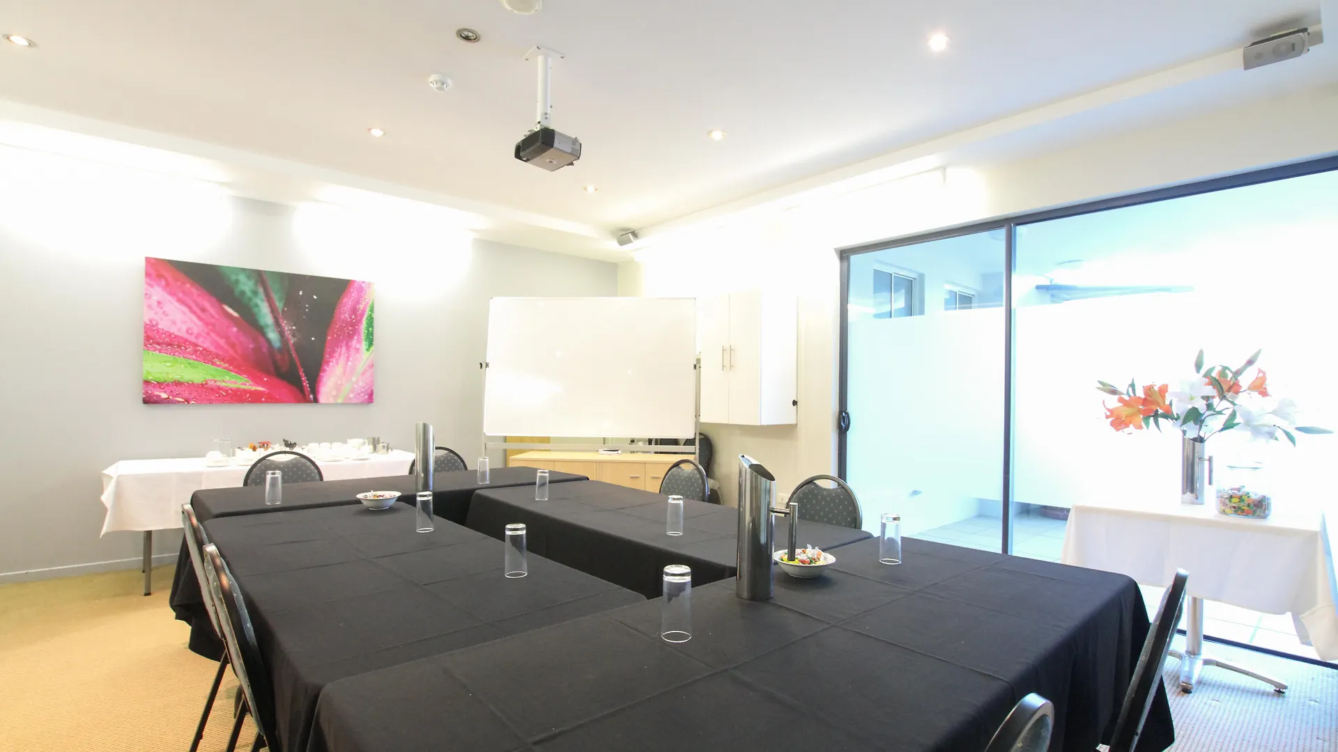 Aparthotel Caloundra Central Apartment Hotel Official