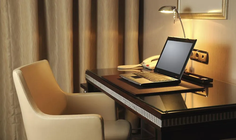 Caloundra Central Apartment Hotel Official Australia