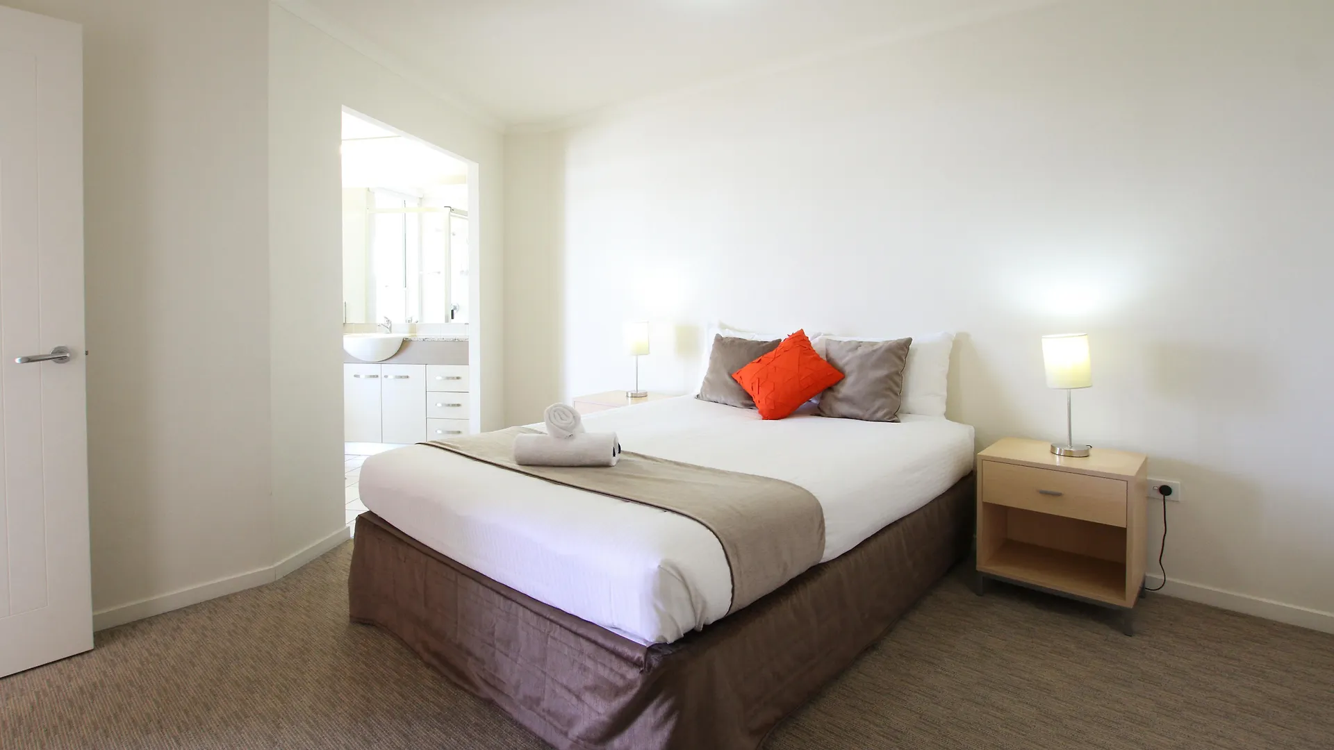 Caloundra Central Apartment Hotel Official Aparthotel