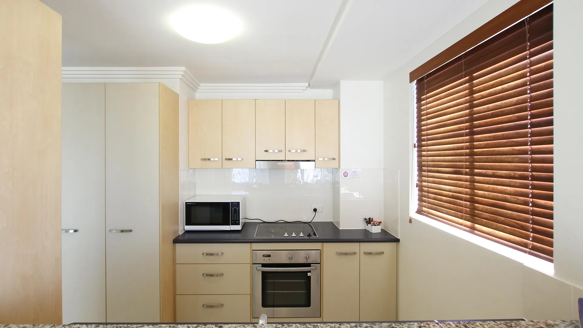 Caloundra Central Apartment Hotel Official