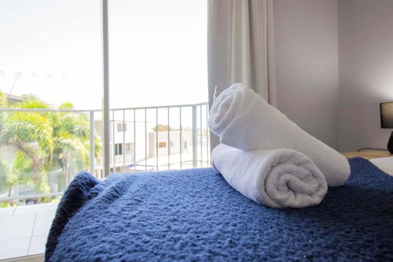 Caloundra Central Apartment Hotel Official 4*,